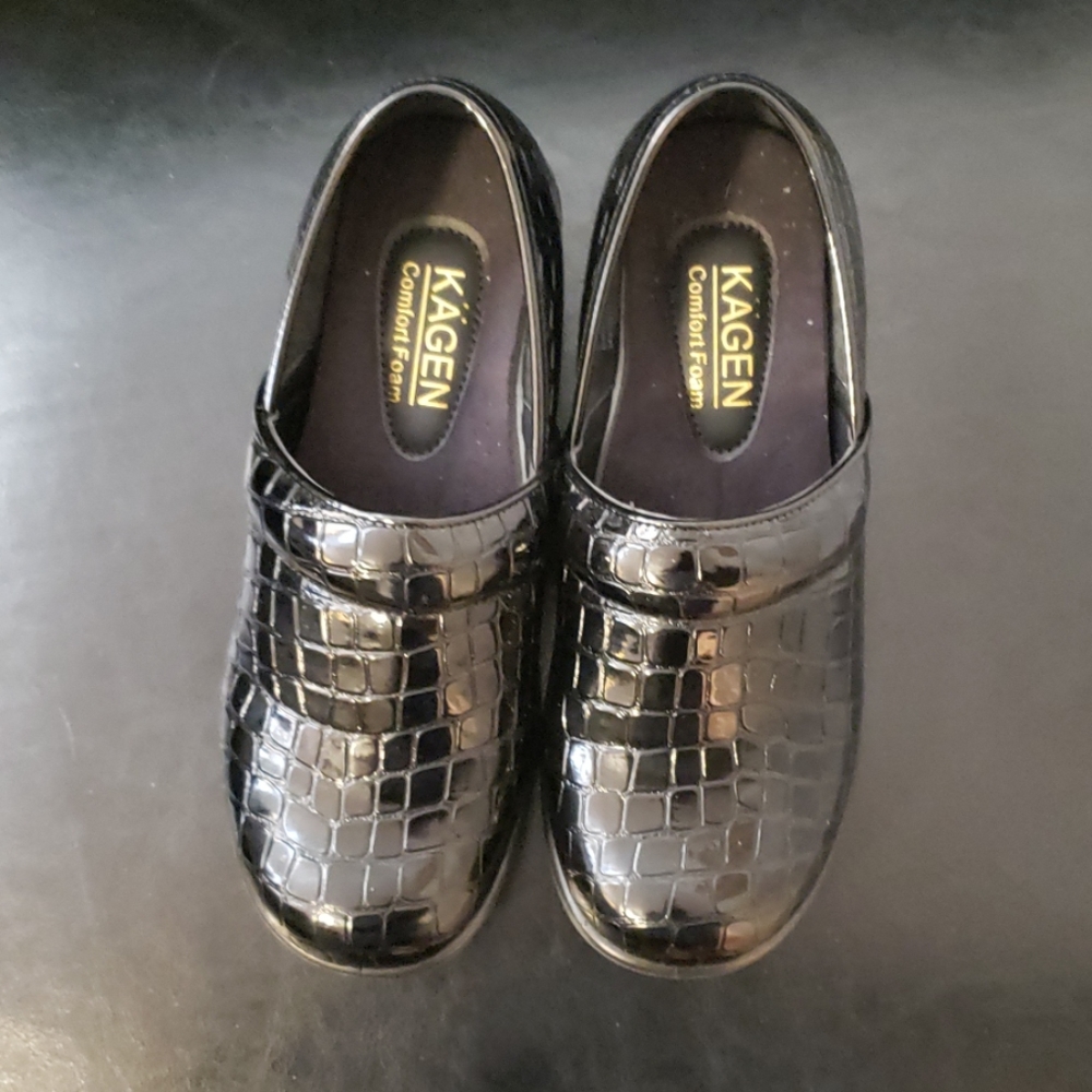 Kagen Nursing Shoes